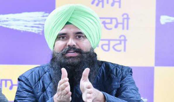 ‘आप’ पंजाब ने पीयू में उपराष्ट्रपति के बयान की निंदा की