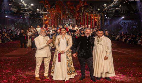ब्लेंडर्स प्राइड फैशन टूर की शुरूआत फैशन आइकन रोहित बल के साथ
