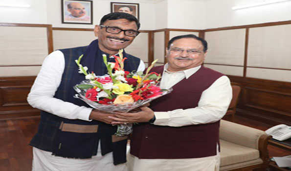 भाजपा के राष्ट्रीय अध्यक्ष जे०पी० नड्डा से मिले सांसद संजय सेठ