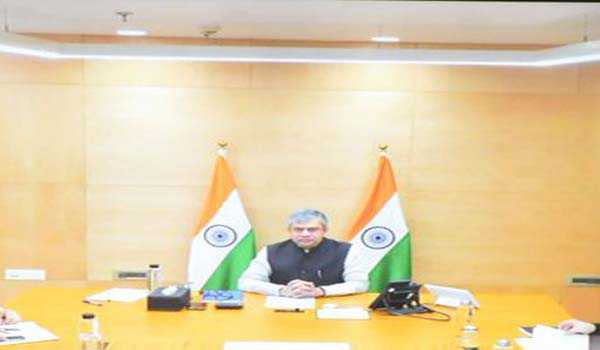 भारतीय अर्थव्यवस्था में पहली बार विनिर्माण निर्यात को मिली बढ़त: वैष्णव