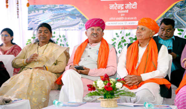 भारतीय रेल के साथ अजमेर को  मिली नई रफ्तार-देवनानी
