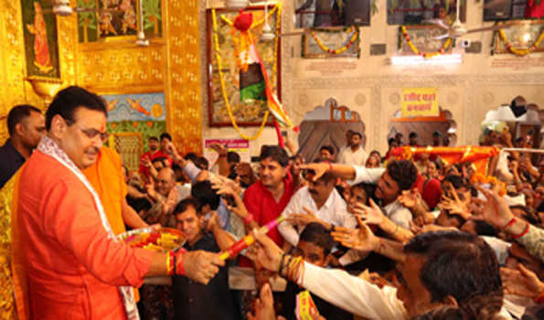 भजनलाल ने गणेश चतुर्थी की पूर्व संध्या पर मोती डूंगरी गणेश मंदिर में आरती में हुए शामिल
