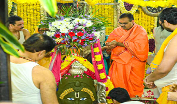 भजनलाल ने उज्जैन में महाकालेश्वर मंदिर में पूजा-अर्चना कर प्रदेश की सुख-समृद्धि की कामना की