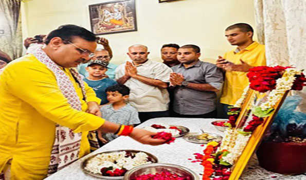 भजनलाल ने विधायक देवेन्द्र जोशी की माता राधा देवी को दी श्रद्धांजलि