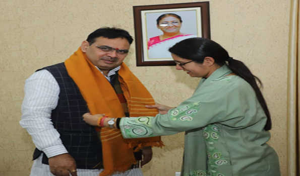भजनलाल से नेहा की मुलाकात