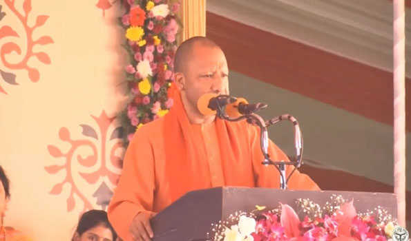 बिना भेदभाव योजनाओं का लाभ देने की गारंटी है ये नया भारत : योगी