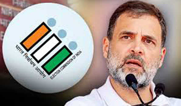 चुनाव आयोग ने राहुल गांधी के आरोपों को किया खारिज