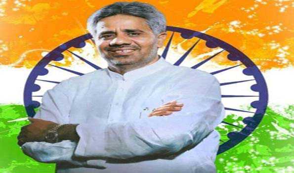 डॉ नरेश ने डीएमसी की कार्यविहीनता पर व्यक्त की चिंता, मुख्यमंत्री को सौंपा ज्ञापन