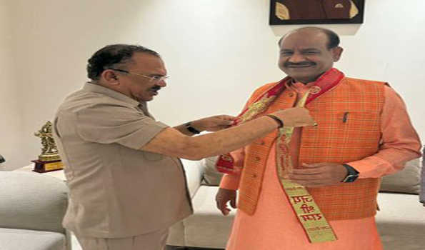 देवनानी ने बिरला का अभिनंदन किया