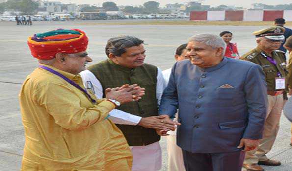 धनखड़ राजस्थान की एकदिवसीय यात्रा के बाद नई दिल्ली के लिए  रवाना