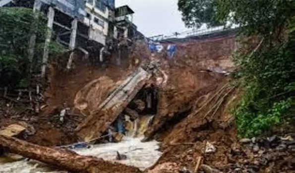 इंडोनेशिया में भूस्खलन से चार की मौत, छह घायल