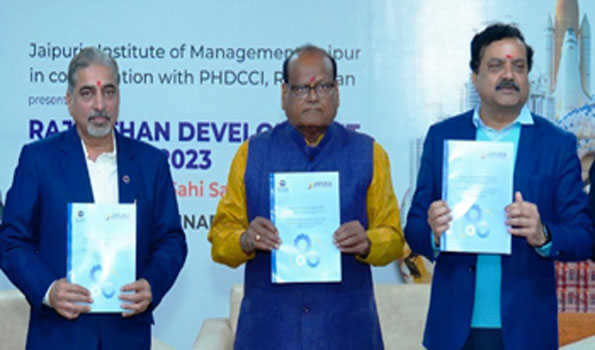 इनोवेशन के माध्यम से भविष्य को आकार दे रहे हैं उद्यमी-सराफ