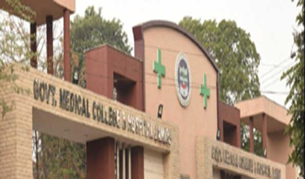 जम्मू कश्मीर के जीएमसी श्रीनगर में तीन दिनों के लिए कक्षाएं बंद