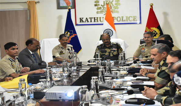 जम्मू-कश्मीर, पंजाब के पुलिस और अर्धसैनिक बलों के शीर्ष अधिकारियों ने कठुआ में किया मंथन