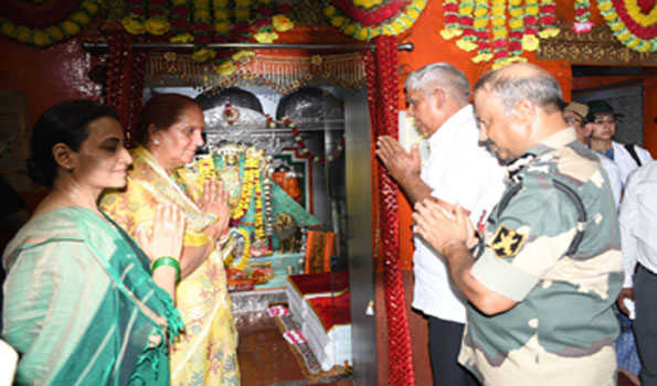 जवानों का राष्ट्र के प्रति प्रेम एवं प्रतिबद्धता वंदनीय: धनखड़