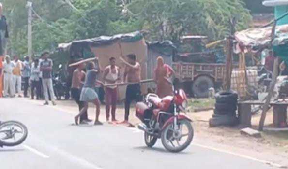 झांसी: दो पक्षों के बीच जमकर चले लाठी डंडे, मुकदमा दर्ज