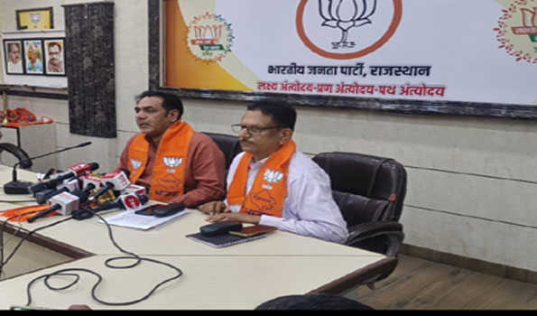 कांग्रेस प्रत्याशी द्वारा प्रधानमंत्री पर की गई टिप्पणी के खिलाफ चुनाव आयोग में करेंगे शिकायत: धनखड़