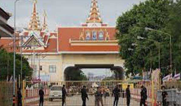 कंबोडिया ने थाईलैंड के साथ दो और सीमा चौकी बंद की