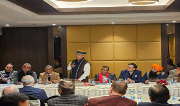 केन्द्रीय राज्य मंत्री अर्जुन राम मेघवाल ने कल्याणकारी योजनाओं की प्रगति की समीक्षा की