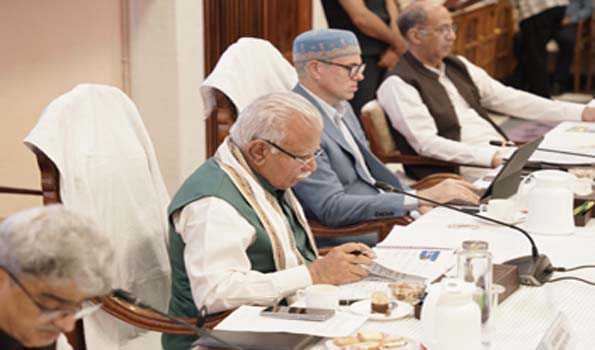 खट्टर ने की जम्मू कश्मीर की शहरी विकास योजनाओं की समीक्षा