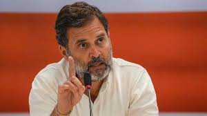 महाराष्ट्र के गरीबों की रक्षा के लिए मैं खड़ा हूं अडिग : राहुल