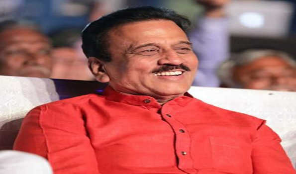 मराठा आरक्षण की समयसीमा बढ़ाना चाहती है सरकार : महाजन