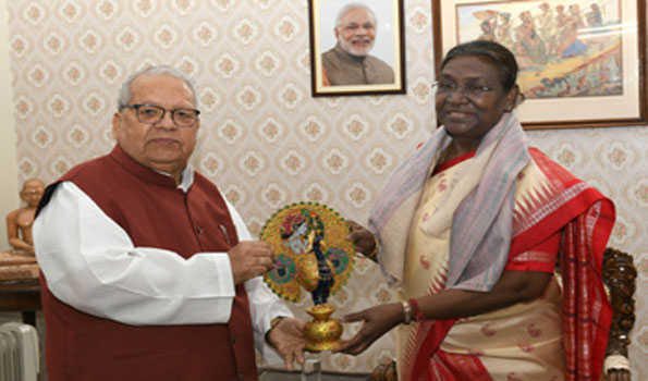 मिश्र ने राष्ट्रपति को राजभवन से दी विदाई