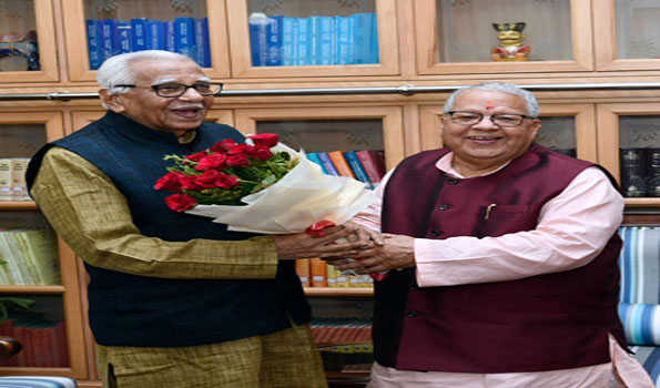 मिश्र से पूर्व राज्यपाल राम नाईक ने मुलाकात की