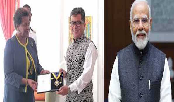 मोटले ने मोदी को 