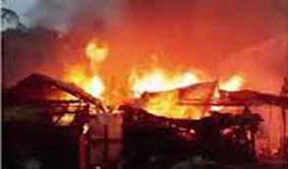नाइजीरिया के स्कूल छात्रावास में आग लगने से 17 स्कूली बच्चों की मौत