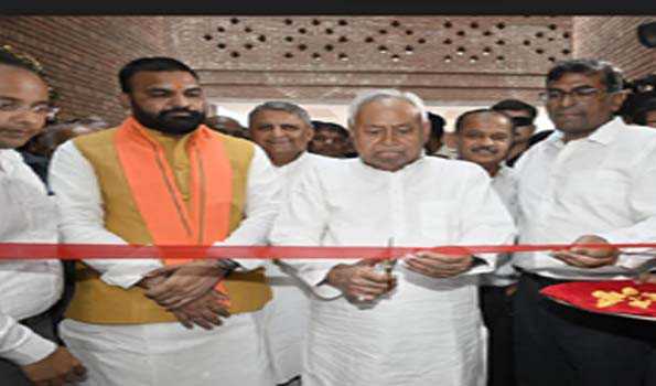 नीतीश ने खेल अकादमी एवं बिहार खेल विश्वविद्यालय का उद्घाटन किया