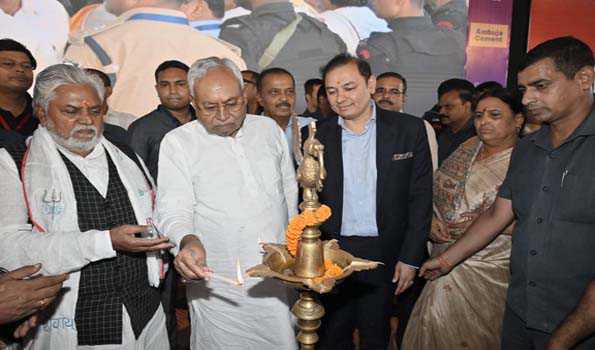 नीतीश ने वारिसलीगंज में सीमेंट ग्राइंडिंग यूनिट का किया शिलान्यास