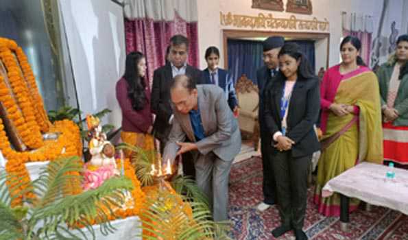निवेश कर भविष्य को करें सुरक्षित: सेबी