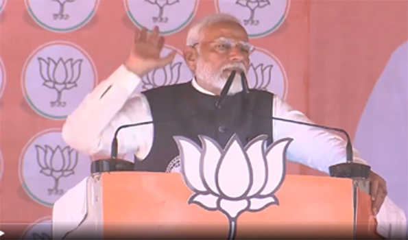 पहले सरकार में बैठे लोग घोटाले करके अपनी तिजोरियां भर रहे थे, उन्हें गरीब की चिंता नहीं थी : मोदी