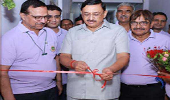 पूर्व विद्यार्थी परिषद के कार्यालय का उद्घाटन