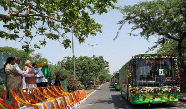 प्रधानमंत्री ने 200 देवी इलेक्ट्रिक बसों को किया रवाना
