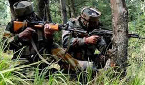पुंछ में सुरक्षा बलों और आतंकवादियों के बीच मुठभेड़ शुरु