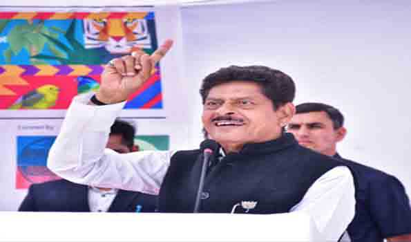 राहुल की यात्रा भाजपा के कांग्रेस मुक्त भारत के सपने को साकार करने में साबित हो रही है मददगार-शर्मा