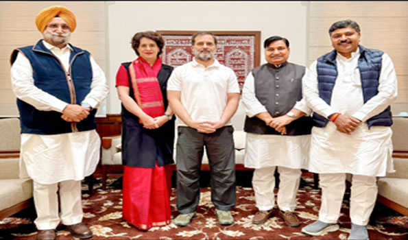 रंधावा, डोटासरा एवं जूली की राहुल एवं प्रियंका से मुलाकात