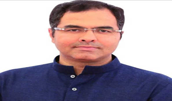 सड़कों को गड्ढा-मुक्त करने के लिए हो रही निर्णायक पहल : प्रवेश