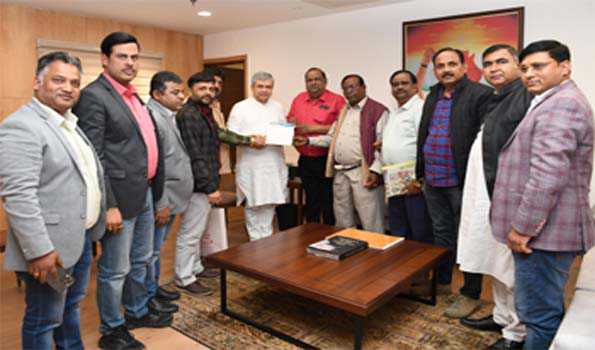 समाचारपत्रों की समस्याओं के समाधान पर केंद्र गंभीर, अश्विनी वैष्णव ने  दिया निर्देश