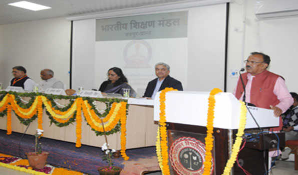 समाज के चहुंमुखी विकास के लिए शिक्षा में भारतीय मूल्यों का समावेश आवश्यक-देवनानी