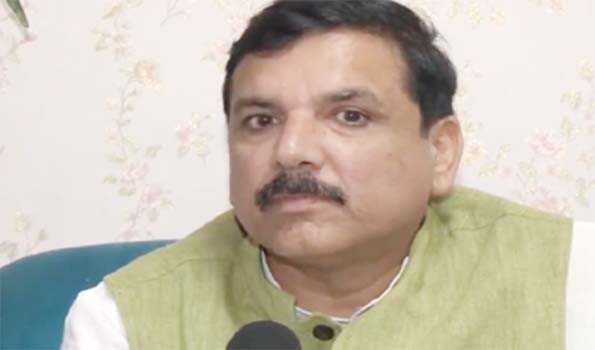 संविधान और लोकतंत्र को 