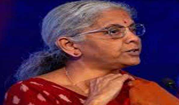 सीतारमण ने की सड़क, परिवहन और राजमार्ग तथा संचार मंत्रालय के पूंजीगत व्यय की समीक्षा