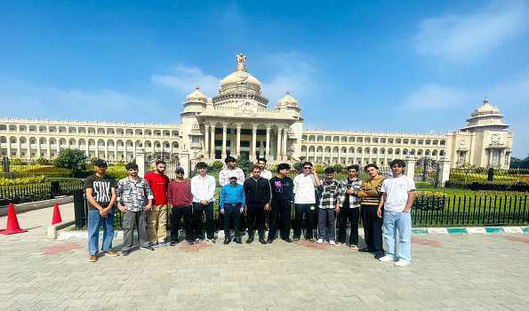 सेना की मदद से कुपवाड़ा के छात्रों ने दक्षिण भारत के प्रमुख संस्थानों के बारे में ली जानकारी