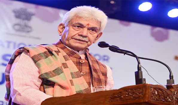 सिन्हा ने अखनूर बस दुर्घटना में लोगों की दुखद मृत्यु पर दुख व्यक्त किया