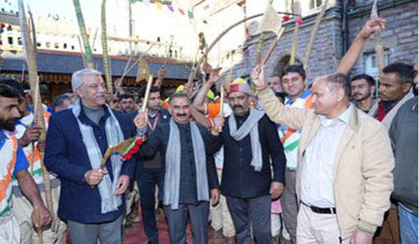 सुक्खू ने किया शिमला विंटर कार्निवल का शुभारंभ