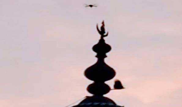 ताजमहल के मुख्य गुम्बद के ऊपर उड़ा ड्रोन, पुलिस पड़ताल में जुटी