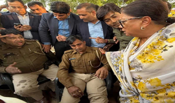 वसुंधरा के काफिले में गाड़ी के पलटने से छह पुलिसकर्मी घायल