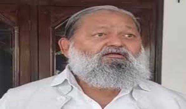 विज ने शिवाजी की प्रतिमा के लिए 50 लाख किए जारी